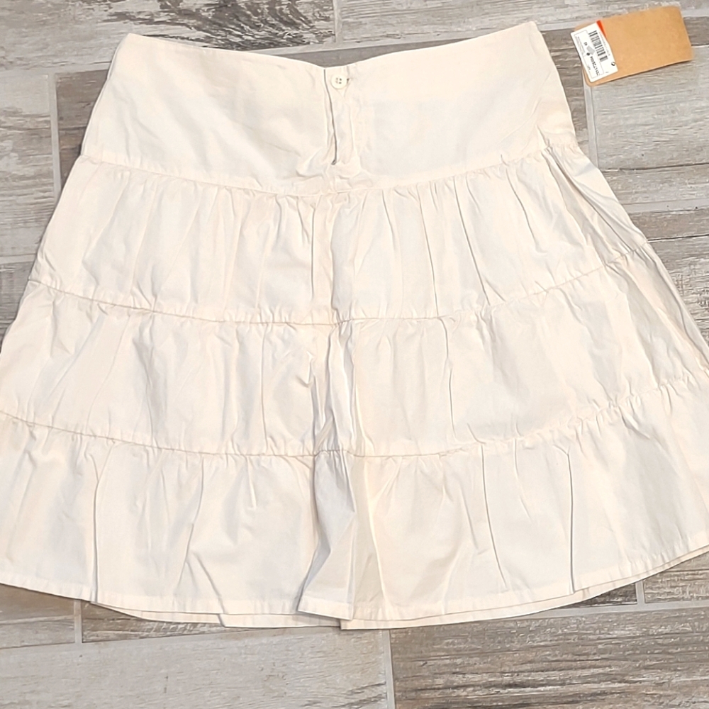 NWT Elegant Cream Skirt
